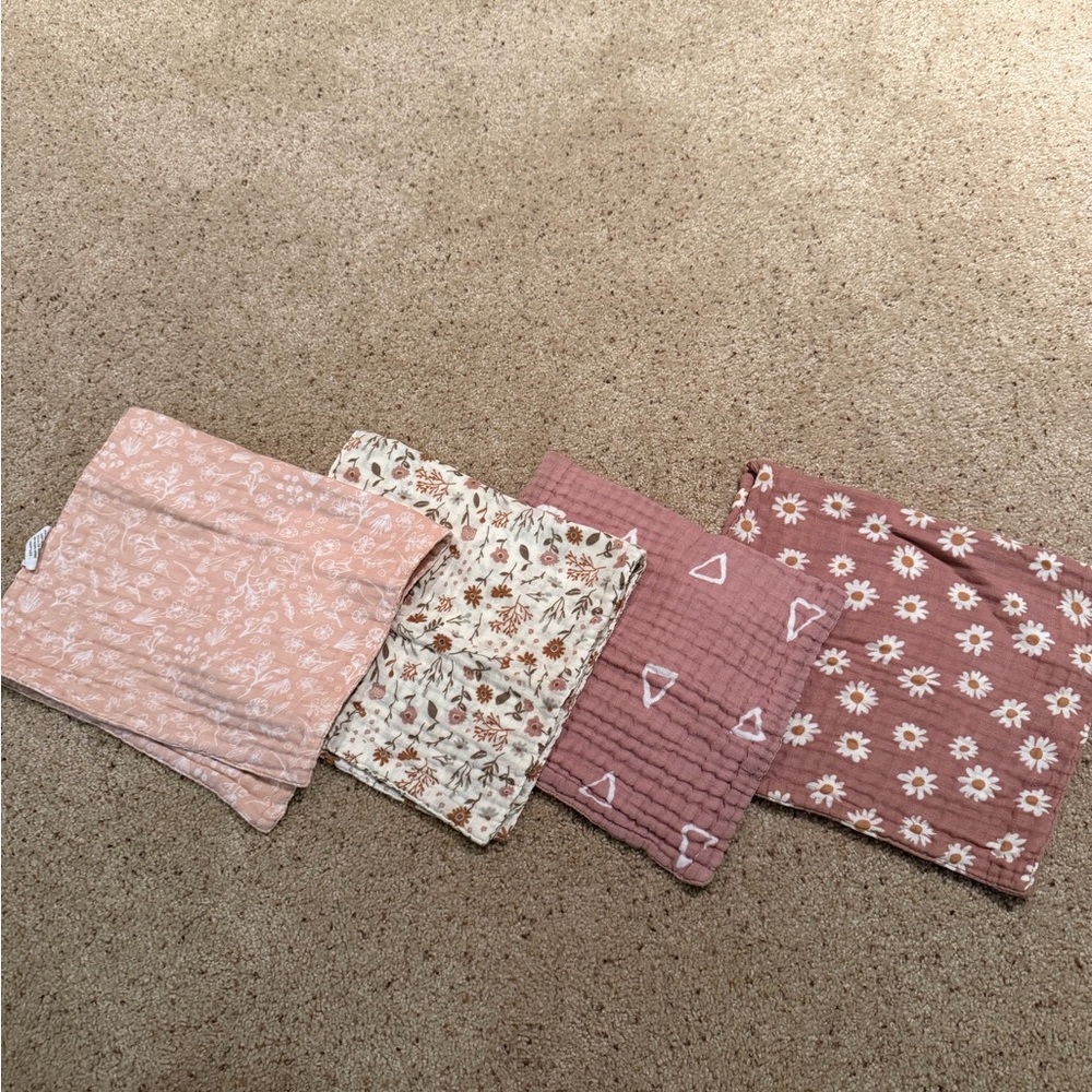Mebie Baby Set of 4 Muslin Burp Cloths Bundle